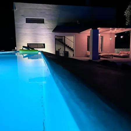 Villa Aeneas Pool & Jacuzzi Al Mare Torre Guaceto Specchiolla