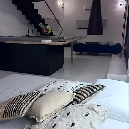 Aeneas Pool & Jacuzzi Al Mare Torre Guaceto ספקיולה