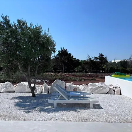 Aeneas Pool & Jacuzzi Al Mare Torre Guaceto Villa