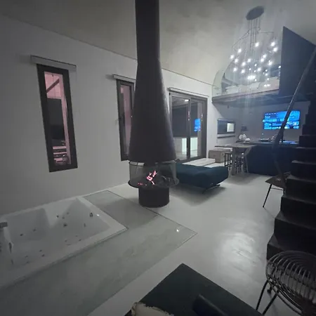 Aeneas Pool & Jacuzzi Al Mare Torre Guaceto Villa
