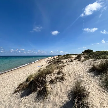 Aeneas Pool & Jacuzzi Al Mare Torre Guaceto וילה *