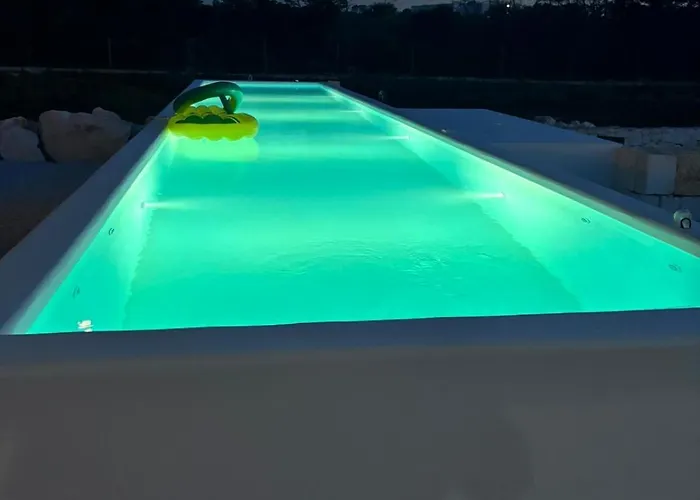 Aeneas Pool & Jacuzzi Al Mare Torre Guaceto וילה *
