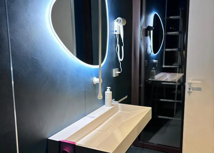 Aeneas Pool & Jacuzzi Al Mare Torre Guaceto 빌라 *